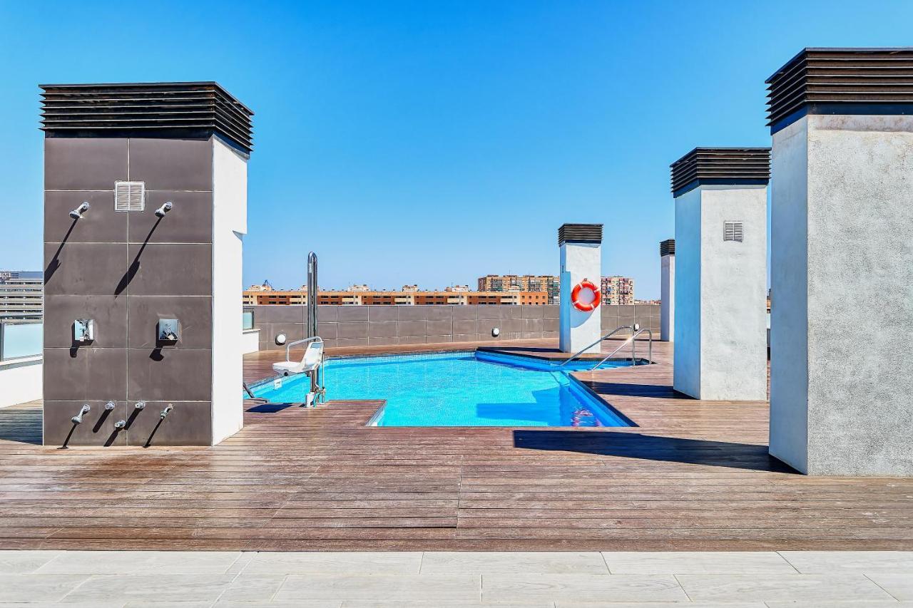 Ab Vialia Estacion Suitemalaga - Parking Dış mekan fotoğraf